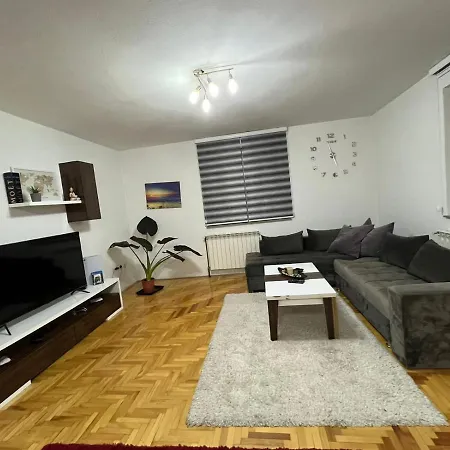 شقة Charming 2-bed In سراييفو